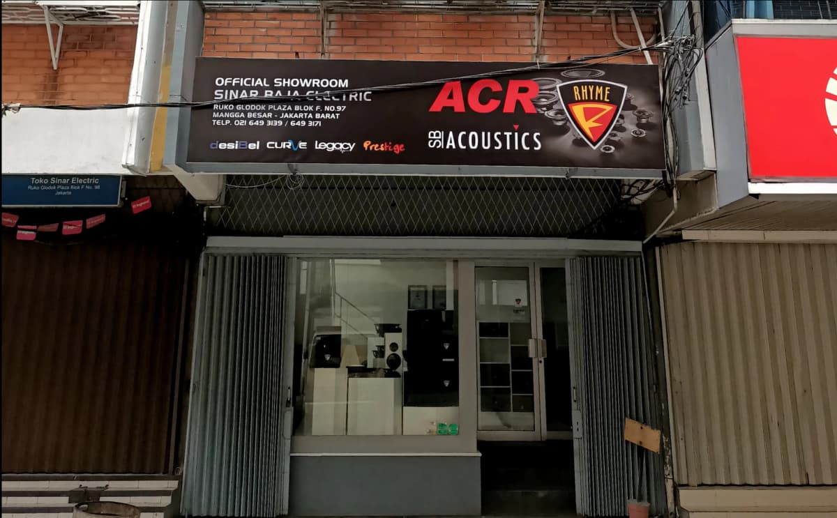 Showroom Legacy Speaker Jakarta